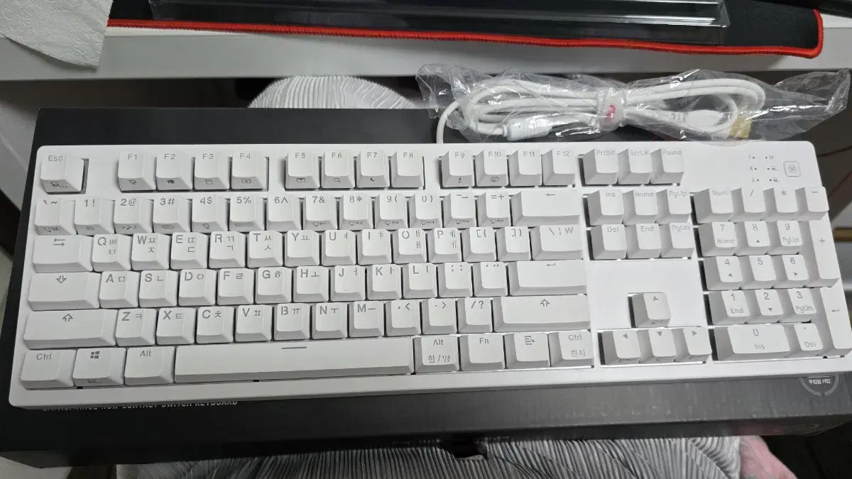 앱코 k995p V3 45g 무접점 RGB PBT 화이트