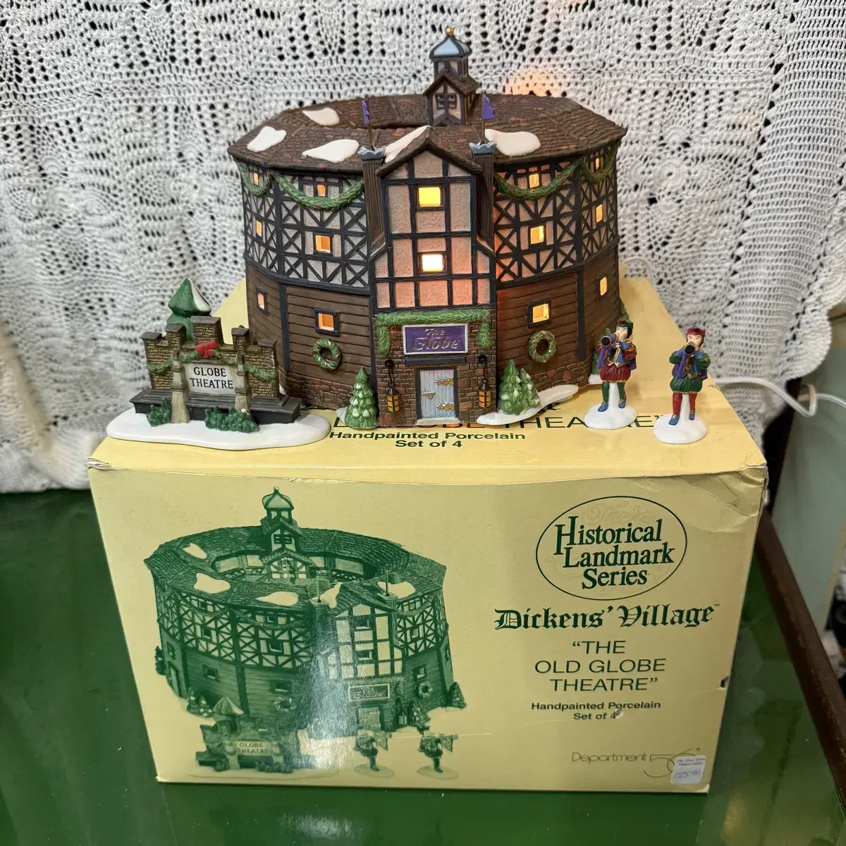 Dickens Villageㅇ크리스마스 집피규어