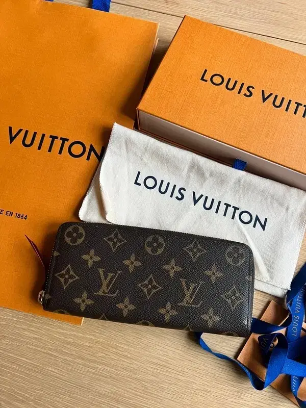 루이비통 Louis Vuitton 지갑