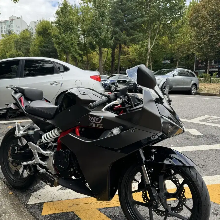 엑시브 250r 팝니다.16년식 6650키로 250cc