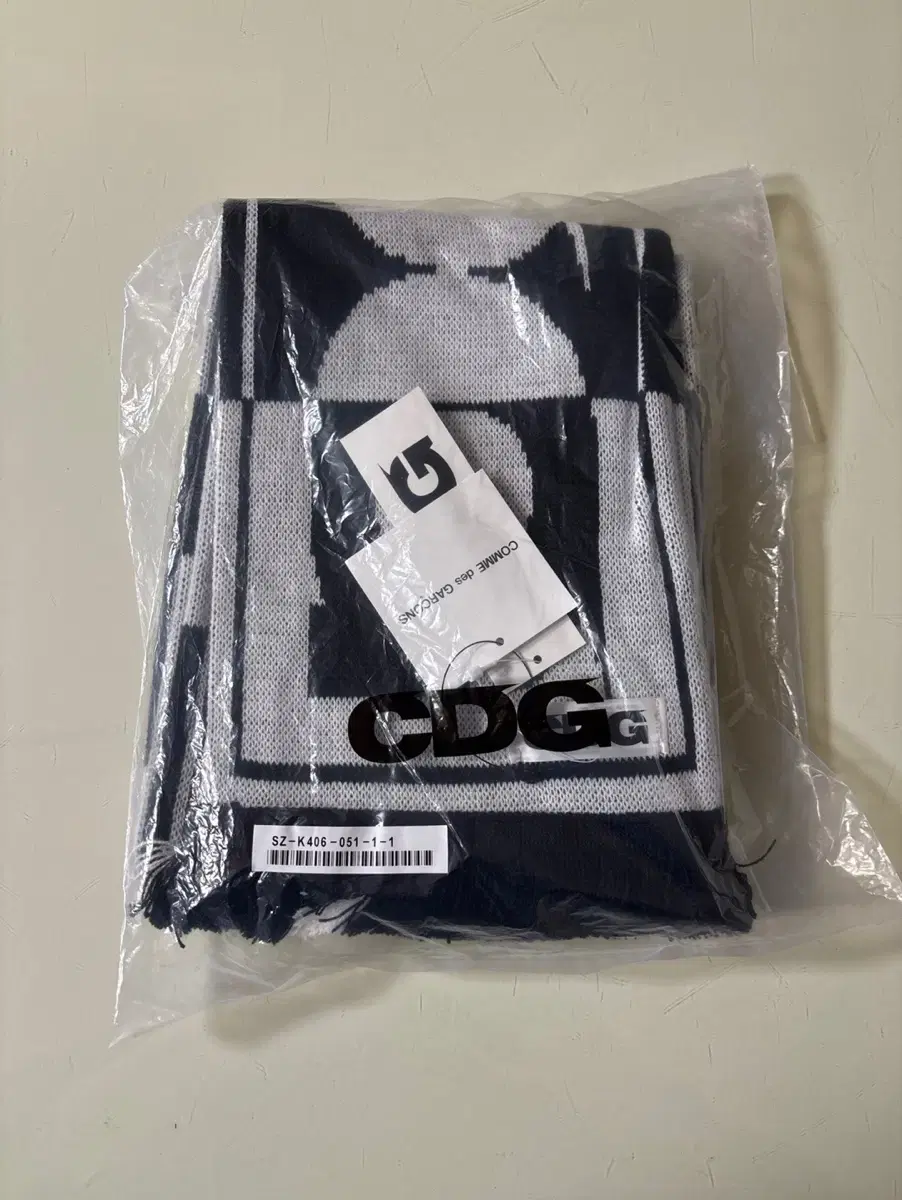 CDG 꼼데가르송 로고 머플러