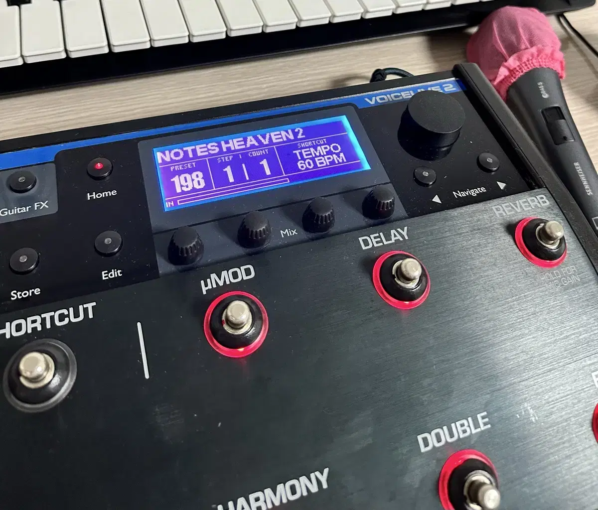 TC Helicon Voice live 2