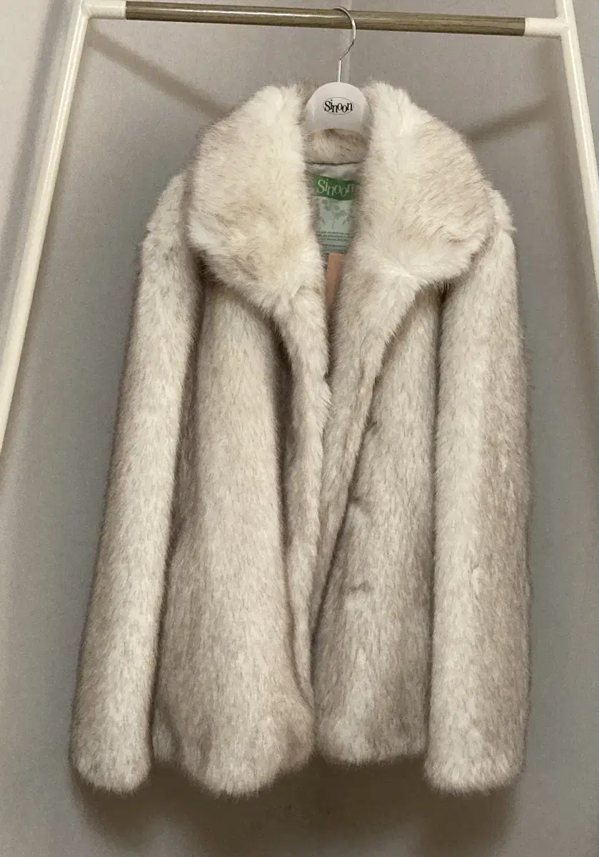 시눈 Heavy Mix Fur Jacket (Ivory)