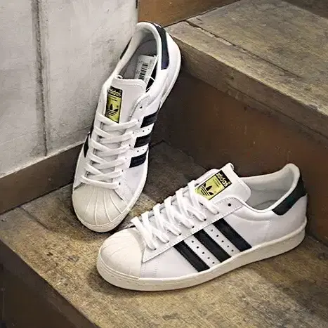 240 / ADIDAS (아디다스) 여성 슈퍼스타 80s 운동화