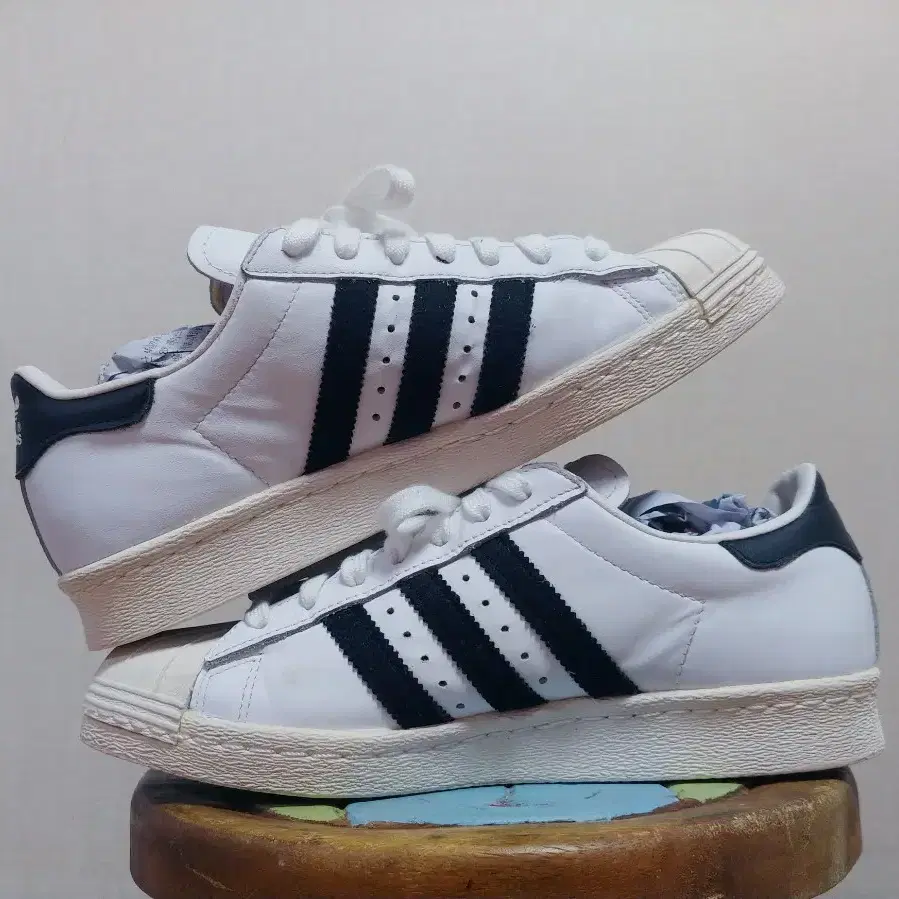 240 / ADIDAS (아디다스) 여성 슈퍼스타 80s 운동화