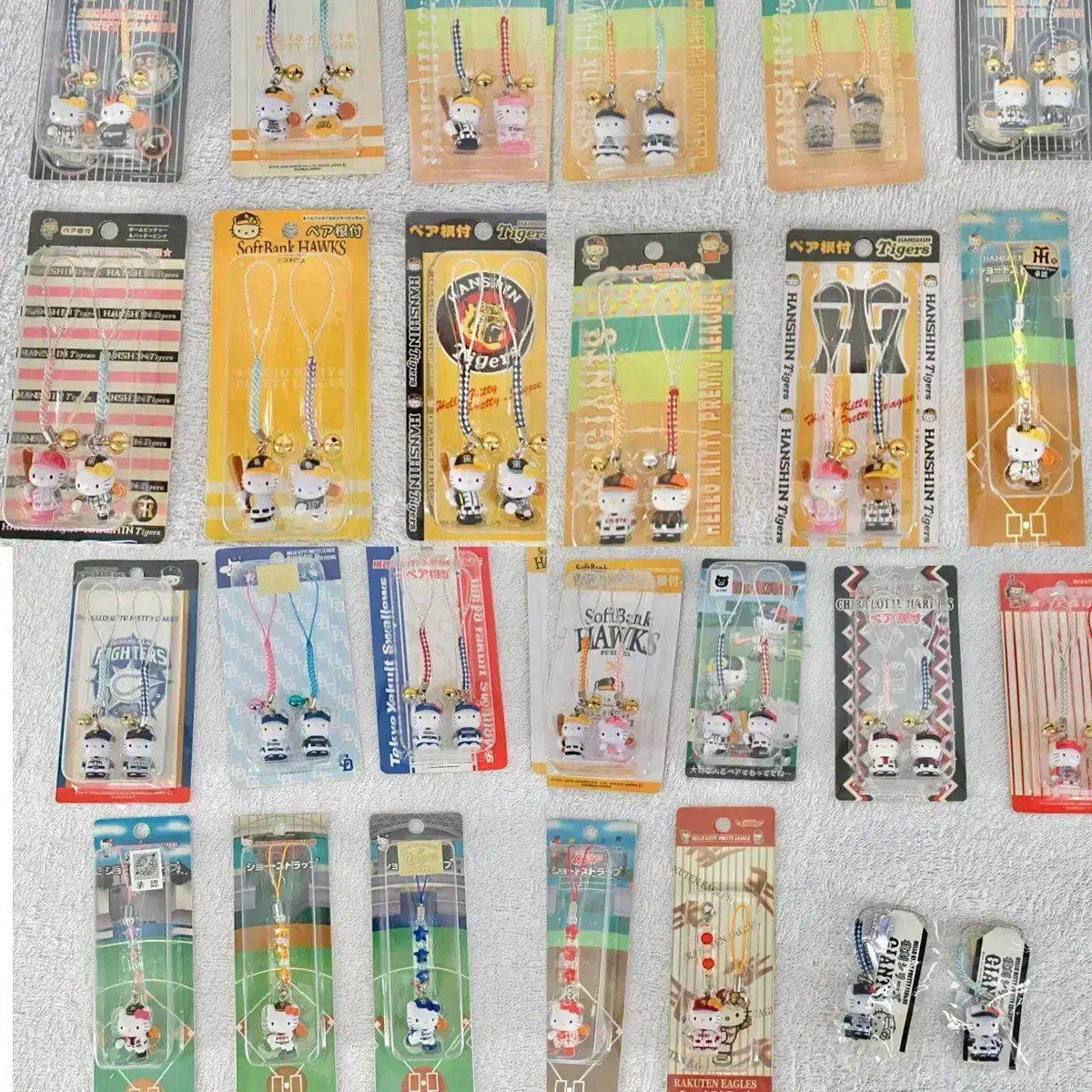 [Rare] Classic Hello Kitty Japanese Baseball Kitty Strap Collection