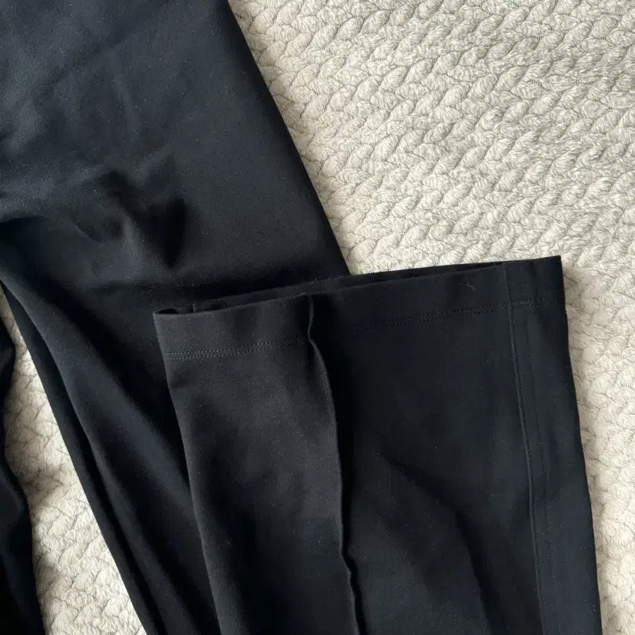 HELMUT LANG 부츠컷 지퍼 팬츠 블랙 사이즈 S