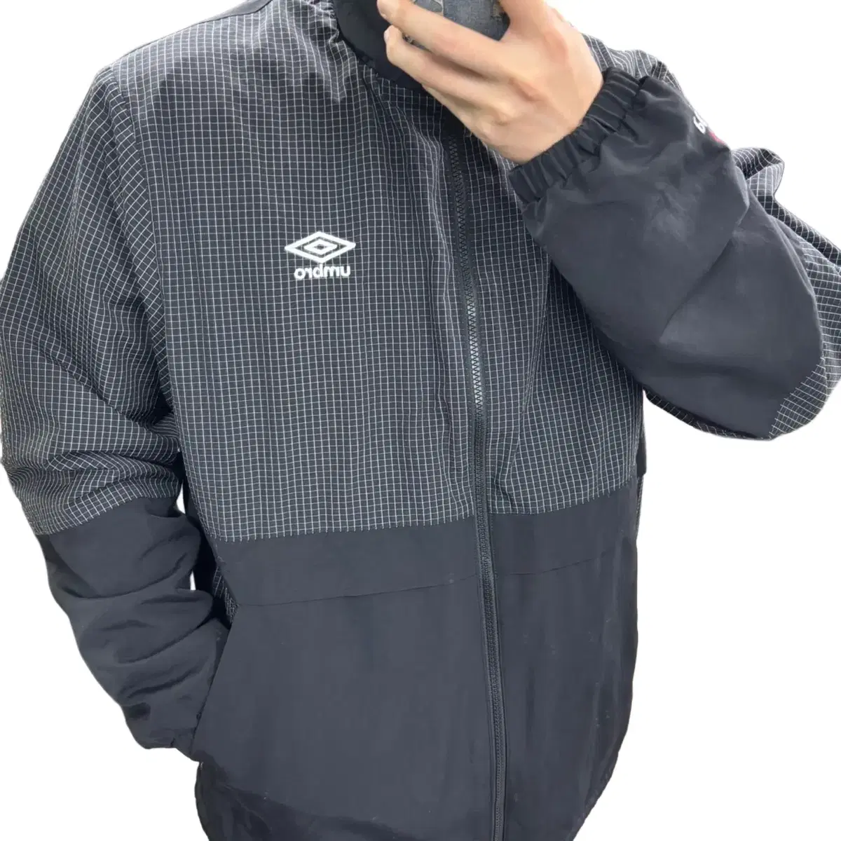 105 엄브로 블랙 리버시블 POLARTEC 바람막이 후리스자켓