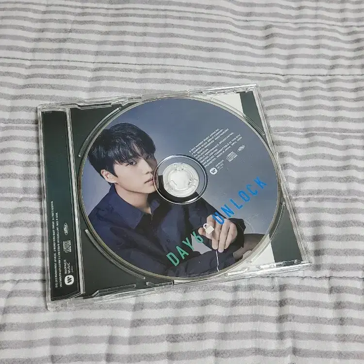 데이식스 일본앨범 언락 영현 얼굴 CD