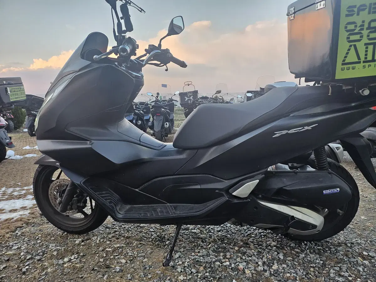 PCX125cc 22년식 판매합니다// 24,xxxKM // 270만