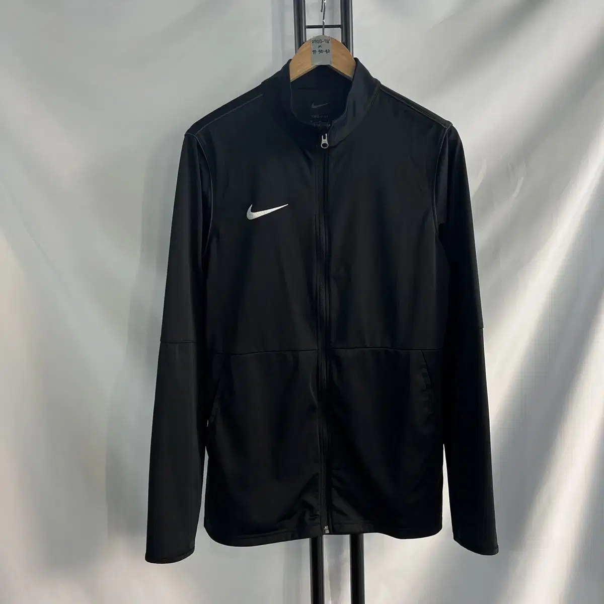 [Authentic/100] Nike Swoosh Dry Fit Black Functional Zip-Up