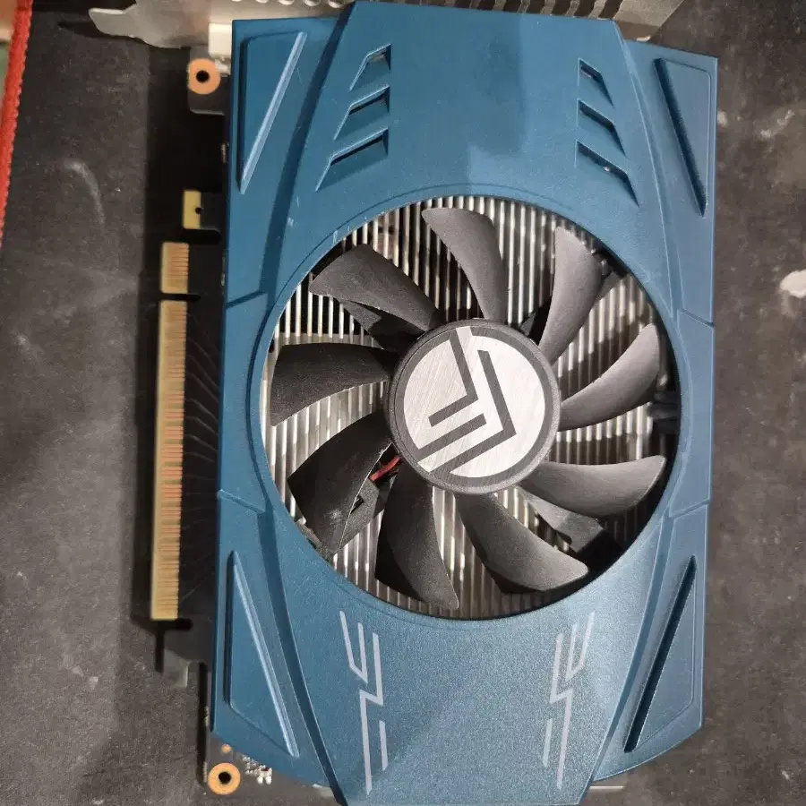 피씨엘오 gtx 1650 4g 판매합니다