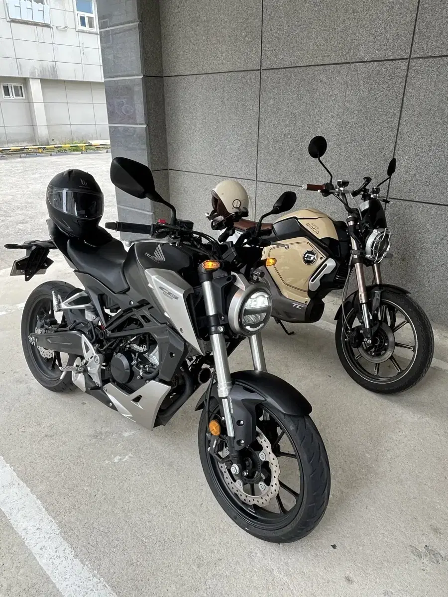 혼다 cb125r 20년식 팝니다!