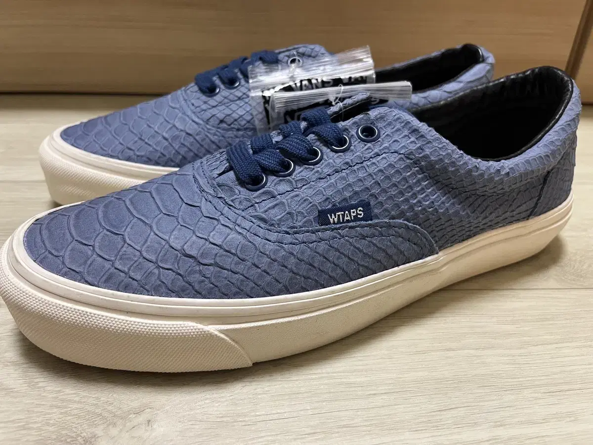 VANSxWTAPS 반스볼트x더블탭스 에라 아나콘다 블루 US9 270