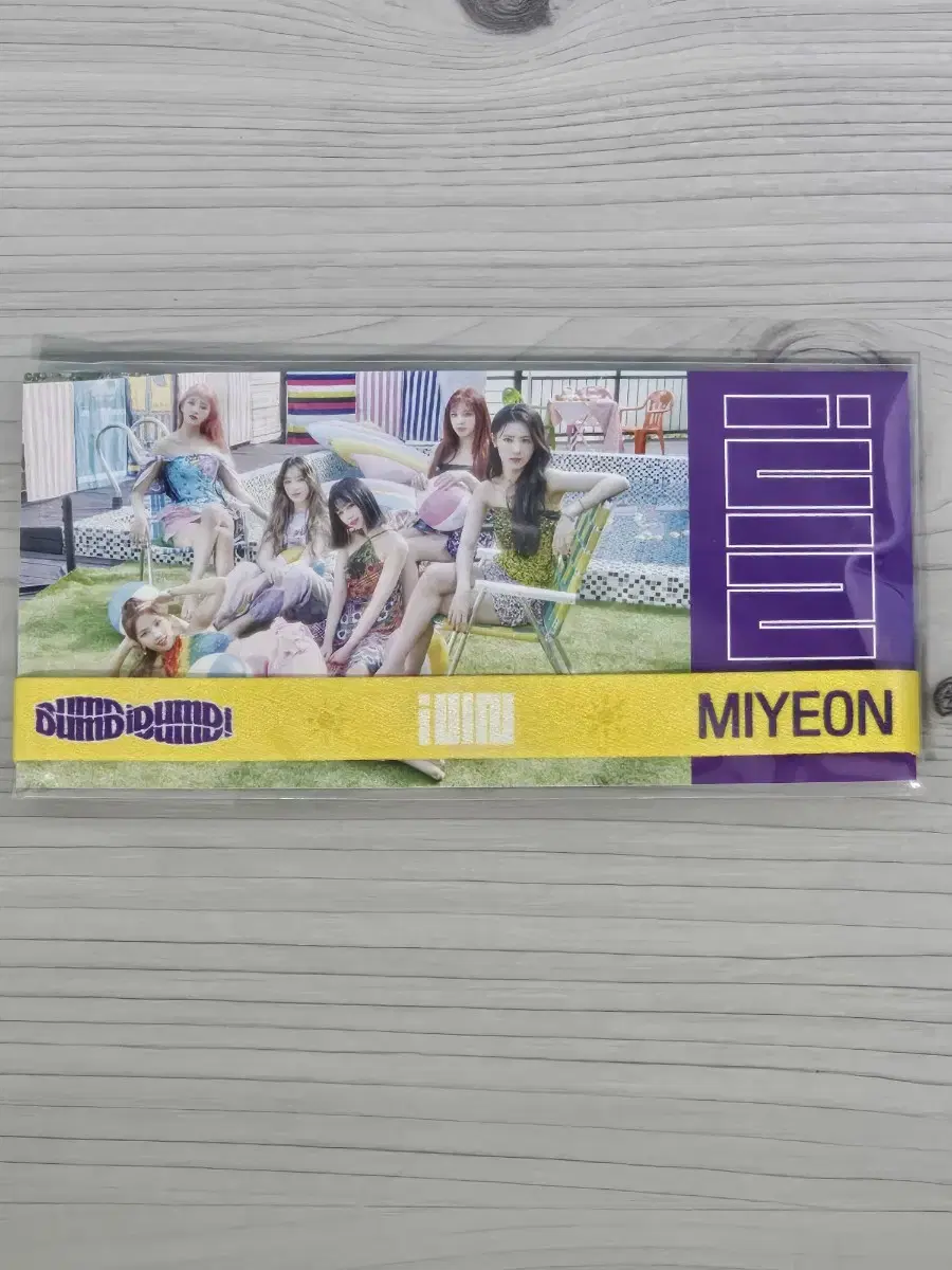 idle dumdumdumdee video call event fansign miyeon strap