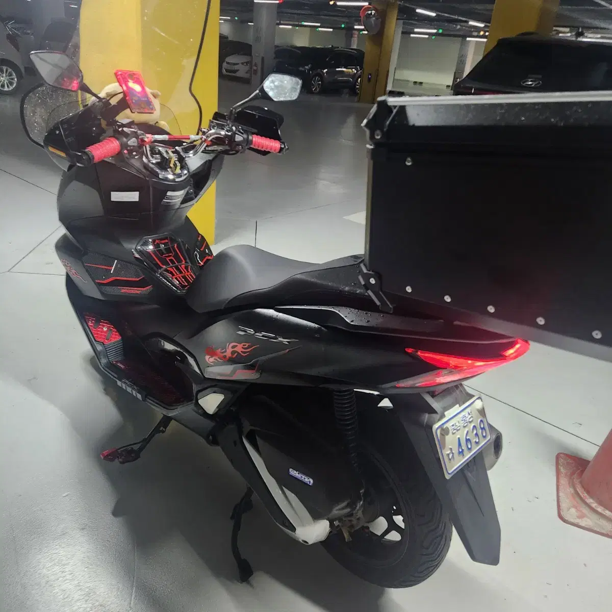 23년식 pcx125cc ABS 잘 꾸며 놓앗어요