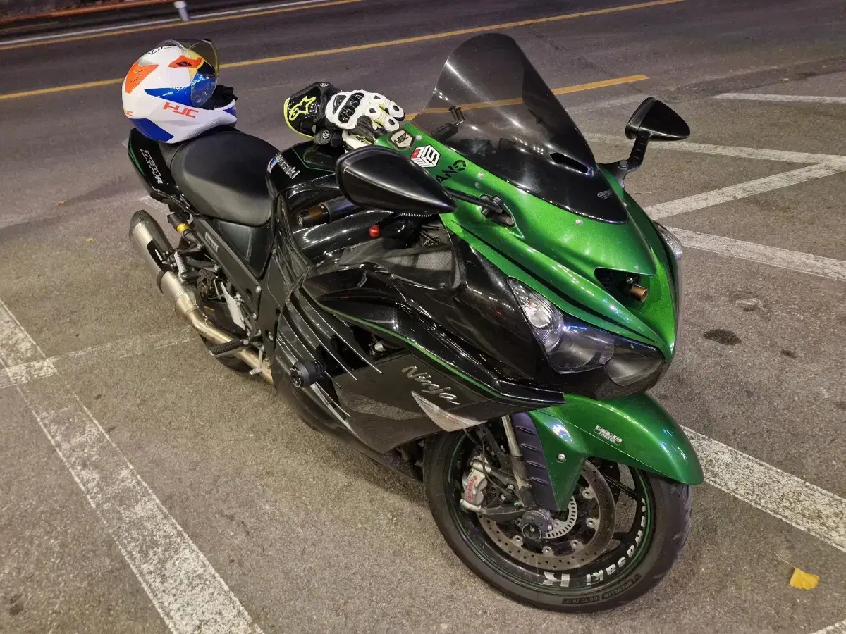 19년식 ZZR1400 올린즈스폐셜 에디션 팝니다