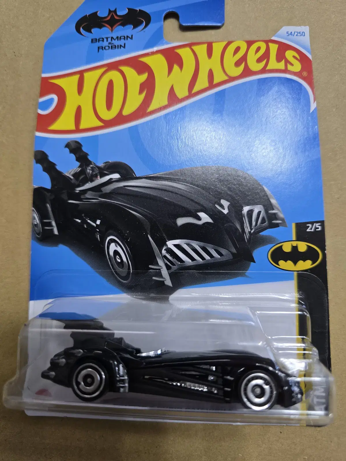 Hot Wheels Diecast Car Batman & Robin Batcar Batmobile Car