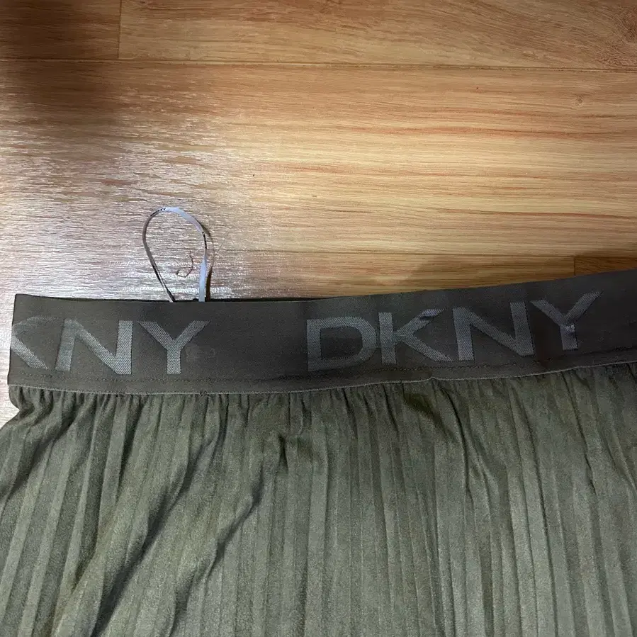 DKNY 치마