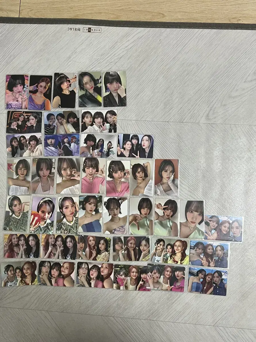 VIVIZ eunha album Sell photo cards in bulk