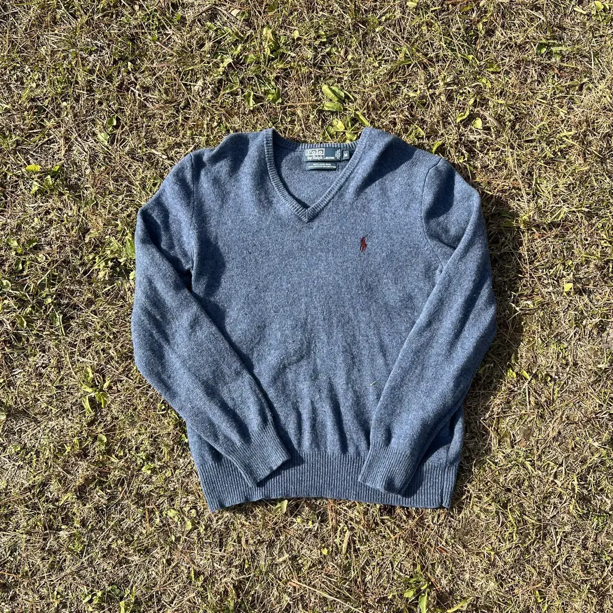 Polo blue V-neck knitwear(M)