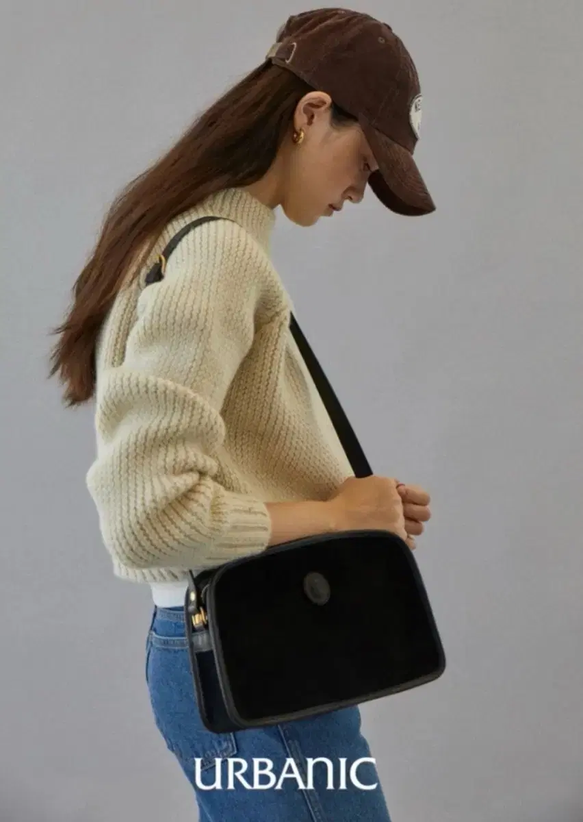 얼바닉30 크라운 스웨이드백 urbanic crown suede bag