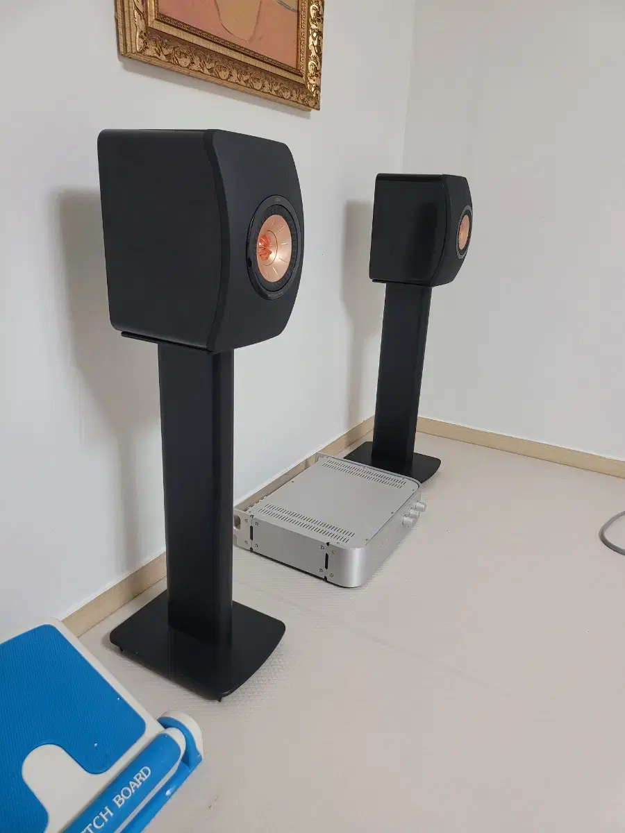 KEF LS50용 블랙 정품 스텐드(타 스피커도 호환)