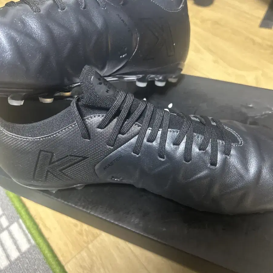 Kelme 축구화 275사이즈