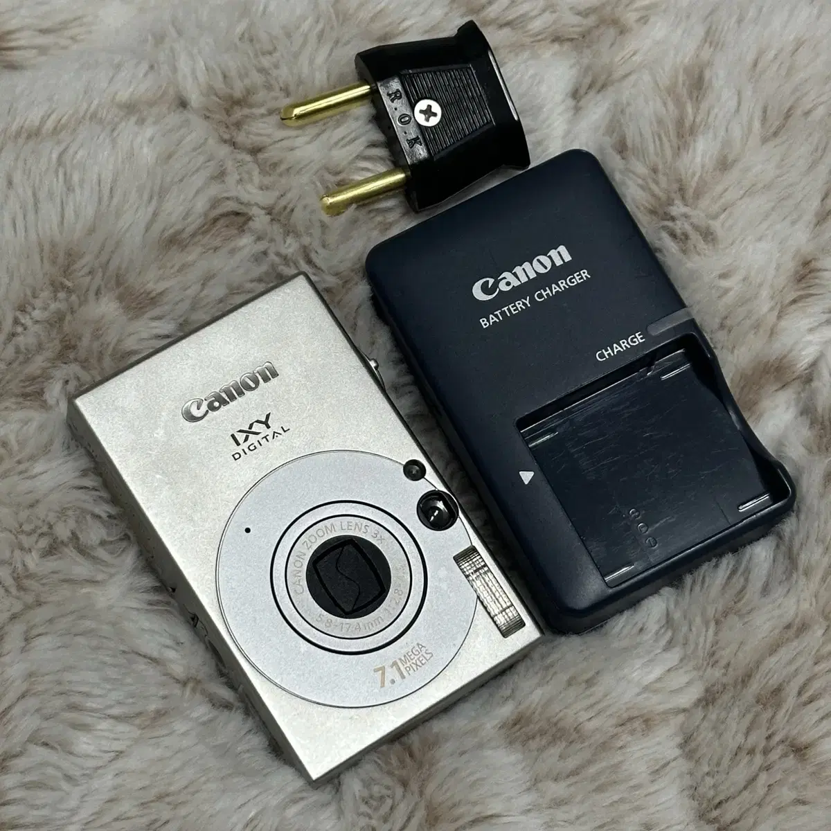 Canon ixy 10 (ixus 70)