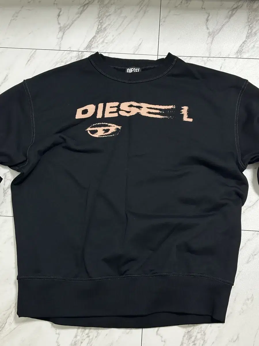 (XL 새상품) 디젤 diesel 로고 스웻셔츠 맨투맨