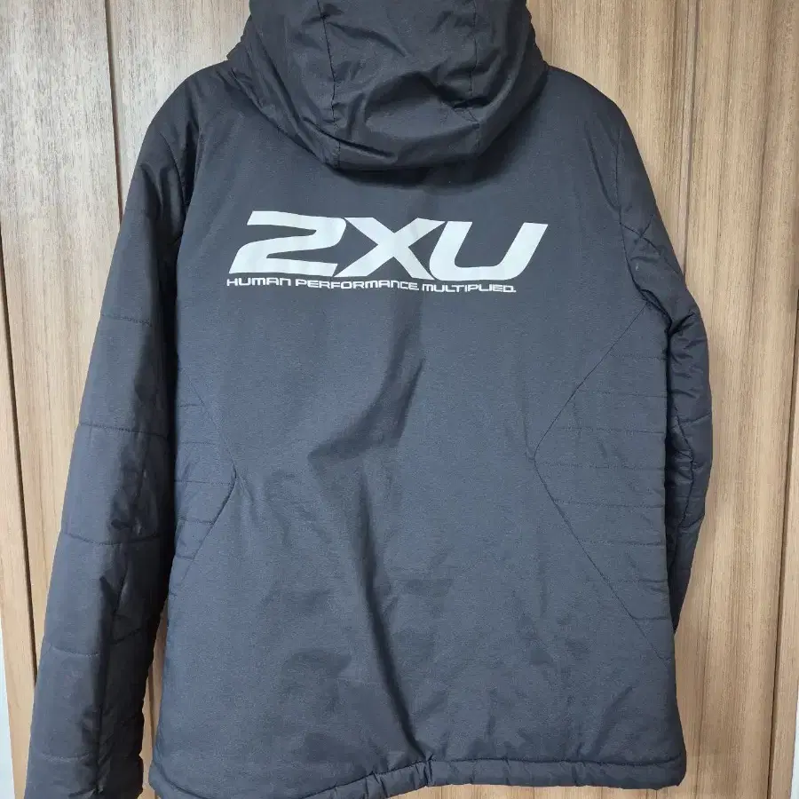 2xu 패딩 판매합니다~