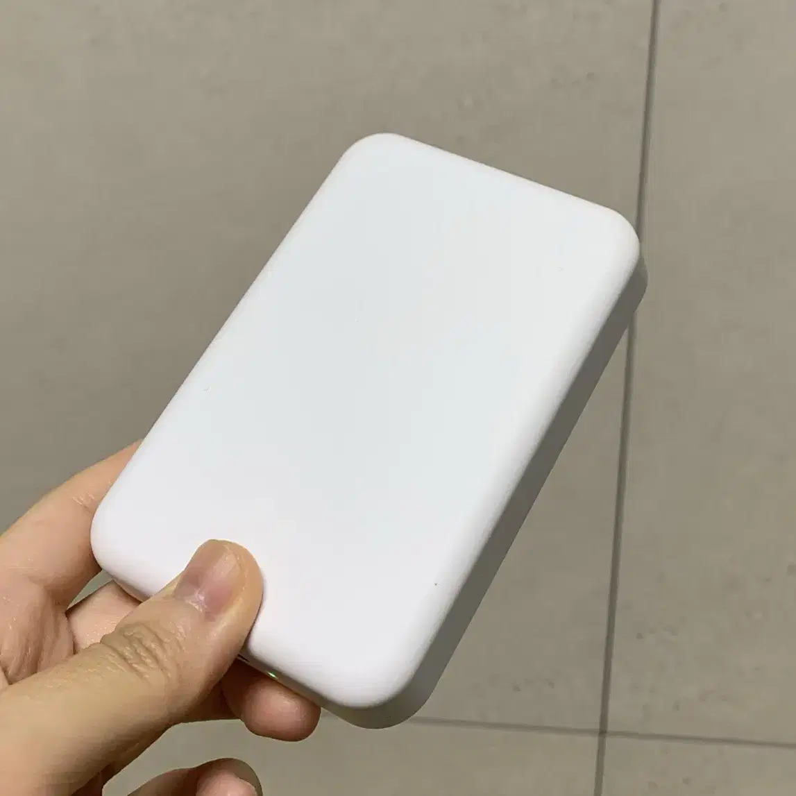 글필독) 디버스 플리커 보조배터리(5100mAh) 8pin 충전기 단품