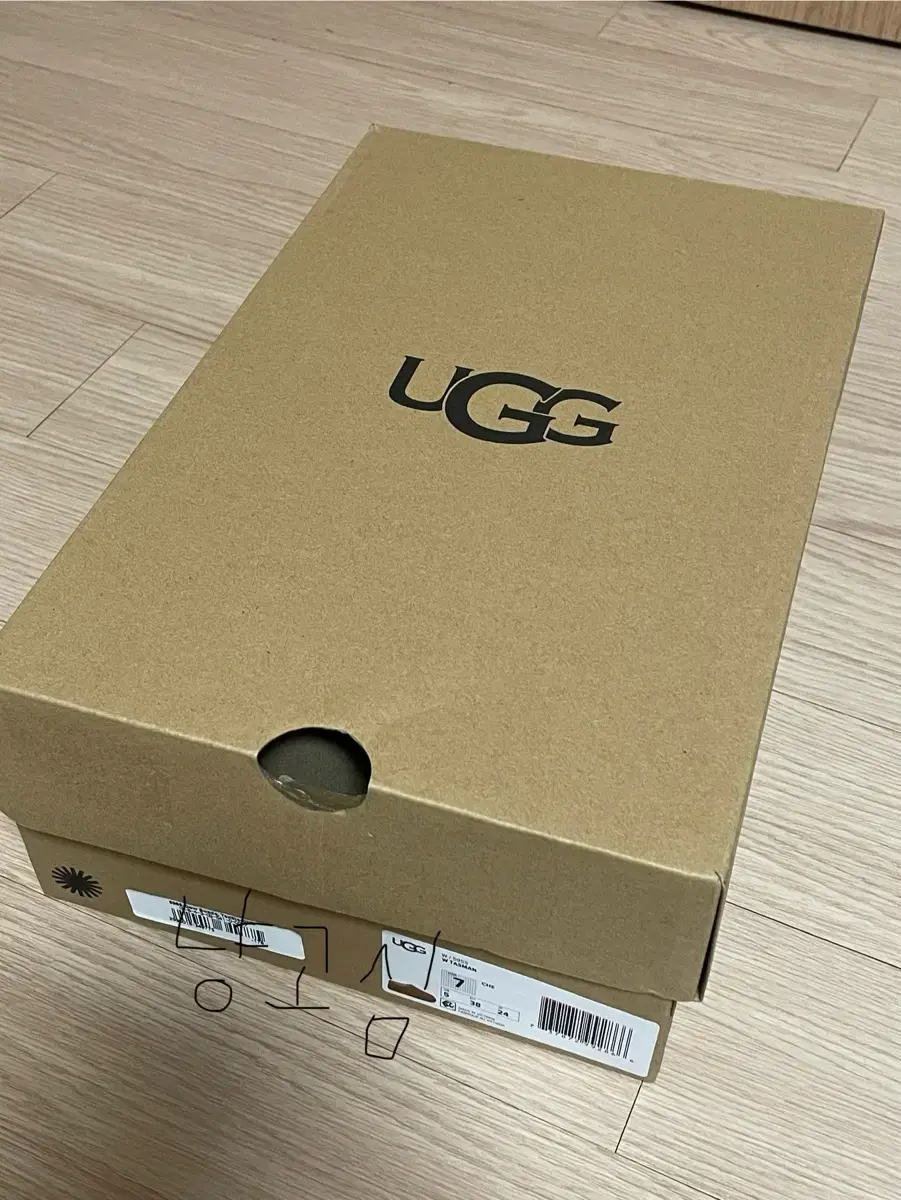 미국 어그 UGG 타스만 정품 여성 240 US7 새상품