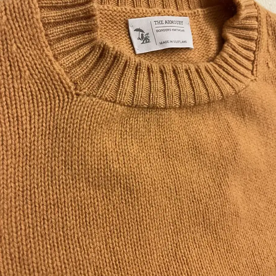 THE ARMOURY NEW YORK LAMBS WOOL SWEATER