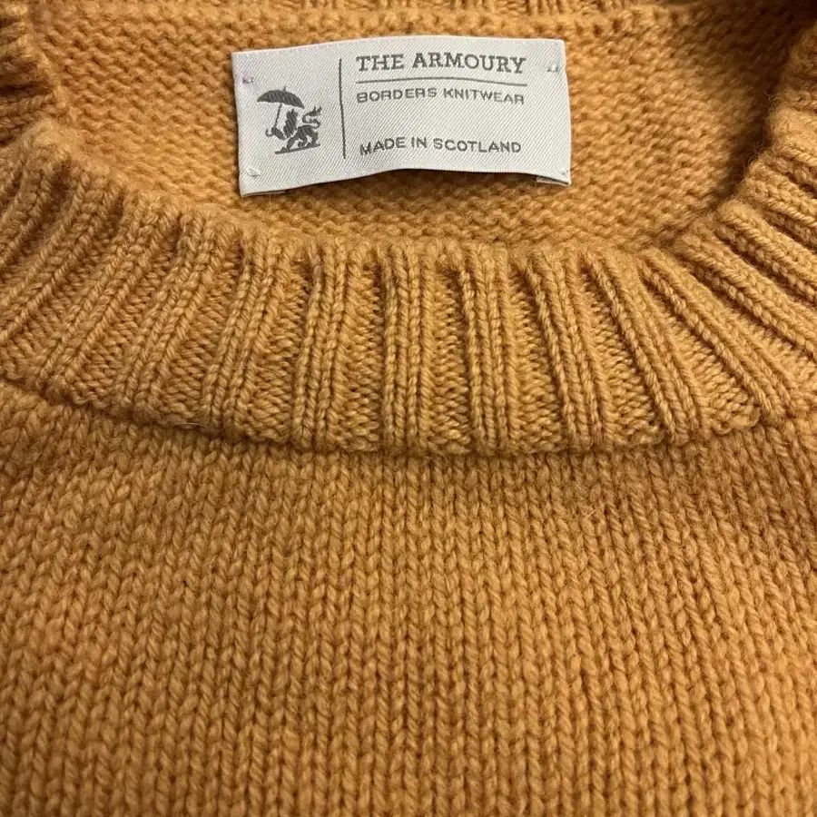 THE ARMOURY NEW YORK LAMBS WOOL SWEATER