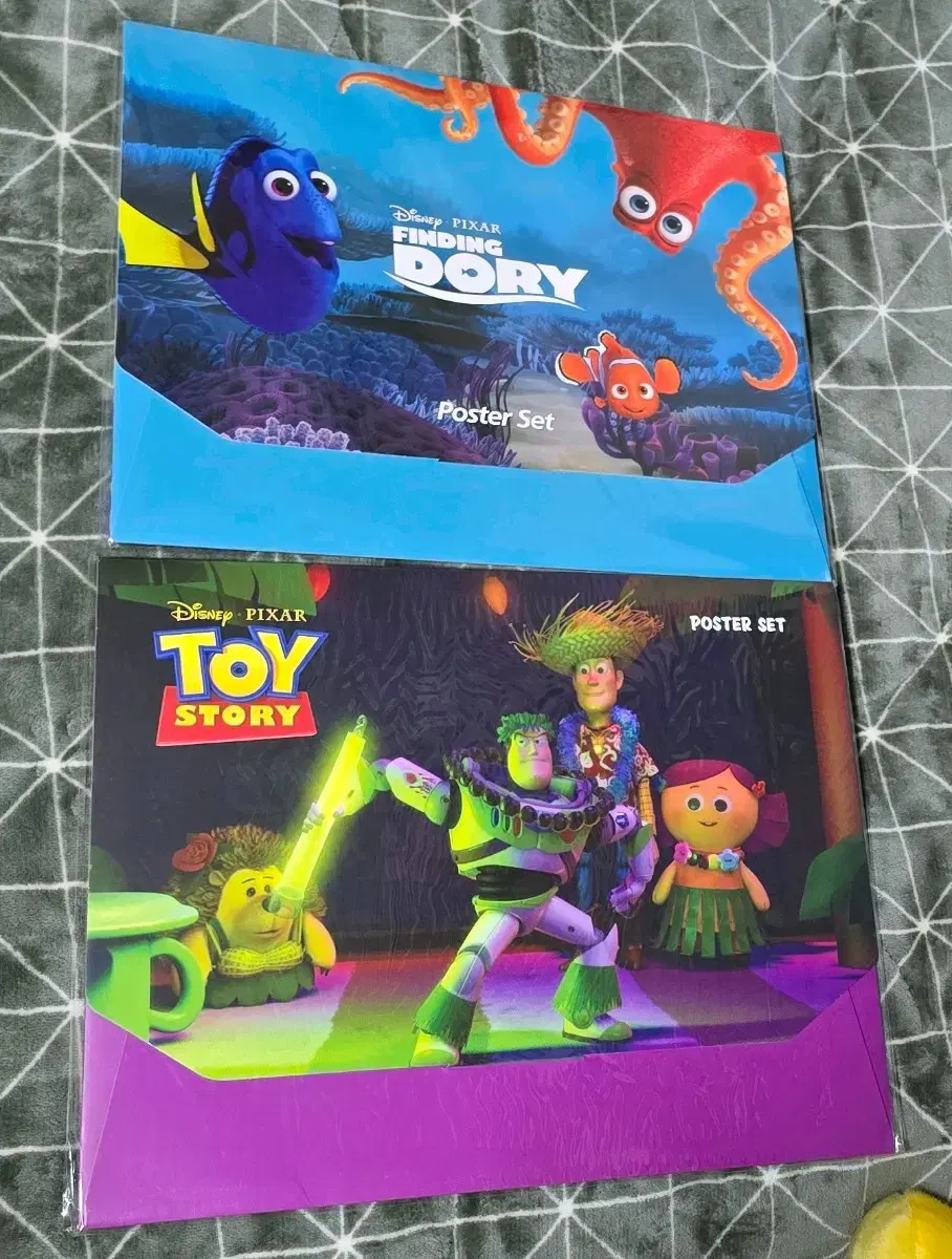 Disney) Posters Toy Story 3 types + Finding Nemo 3 types in bulk