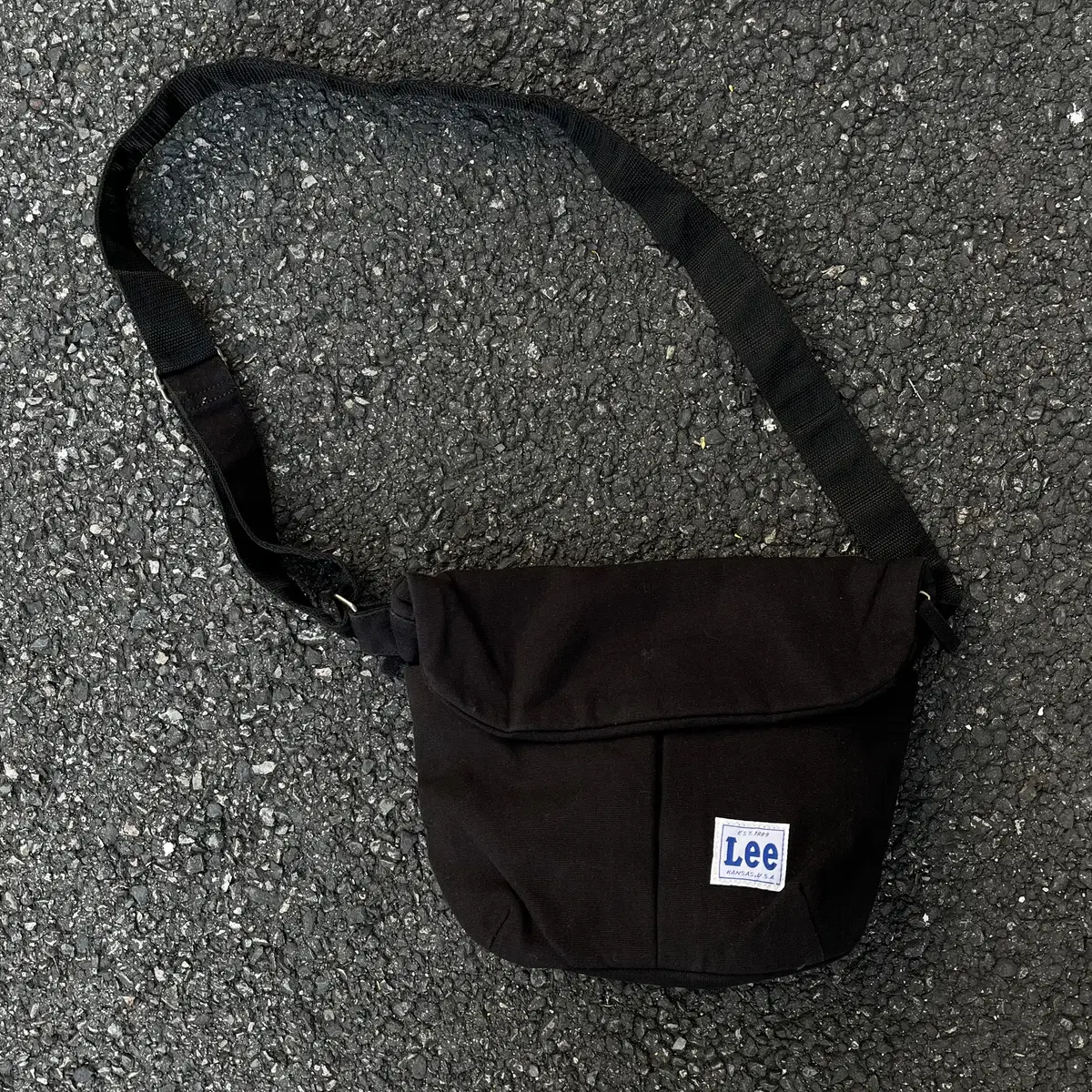 LEE cross messenger Bag