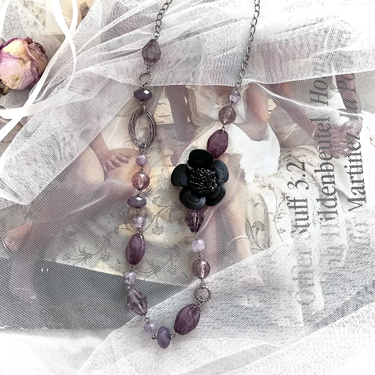 vintage black flower purple beads neckla