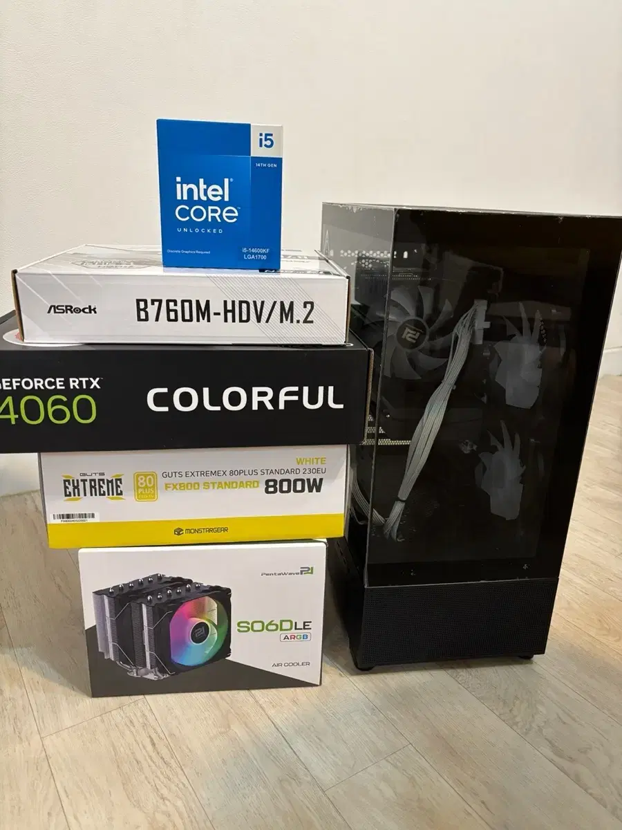 새제품 데스크탑[인텔 i5 14600K/DDR5 32GB/1TB/RTX4