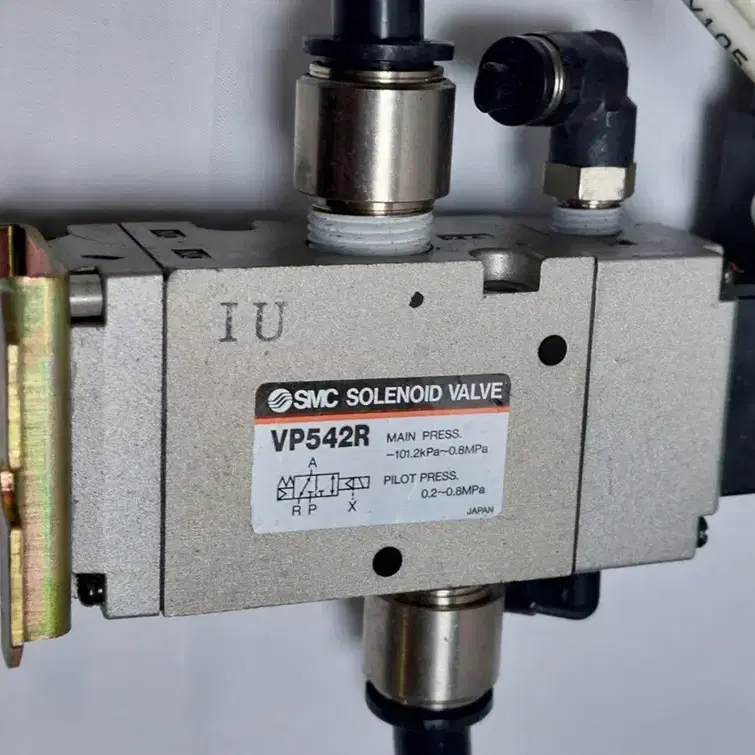 SMC  PF2A711-03-27-M FLOW SWITCH VP542R