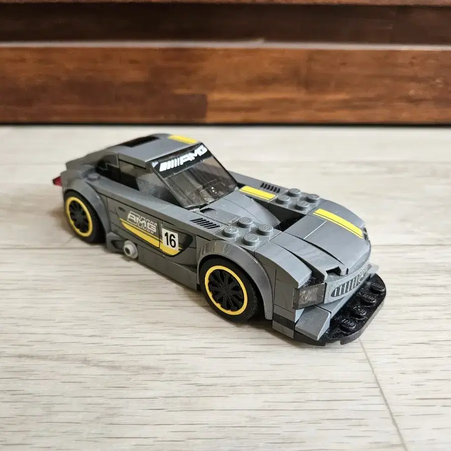 레고 75877 AMG GT3