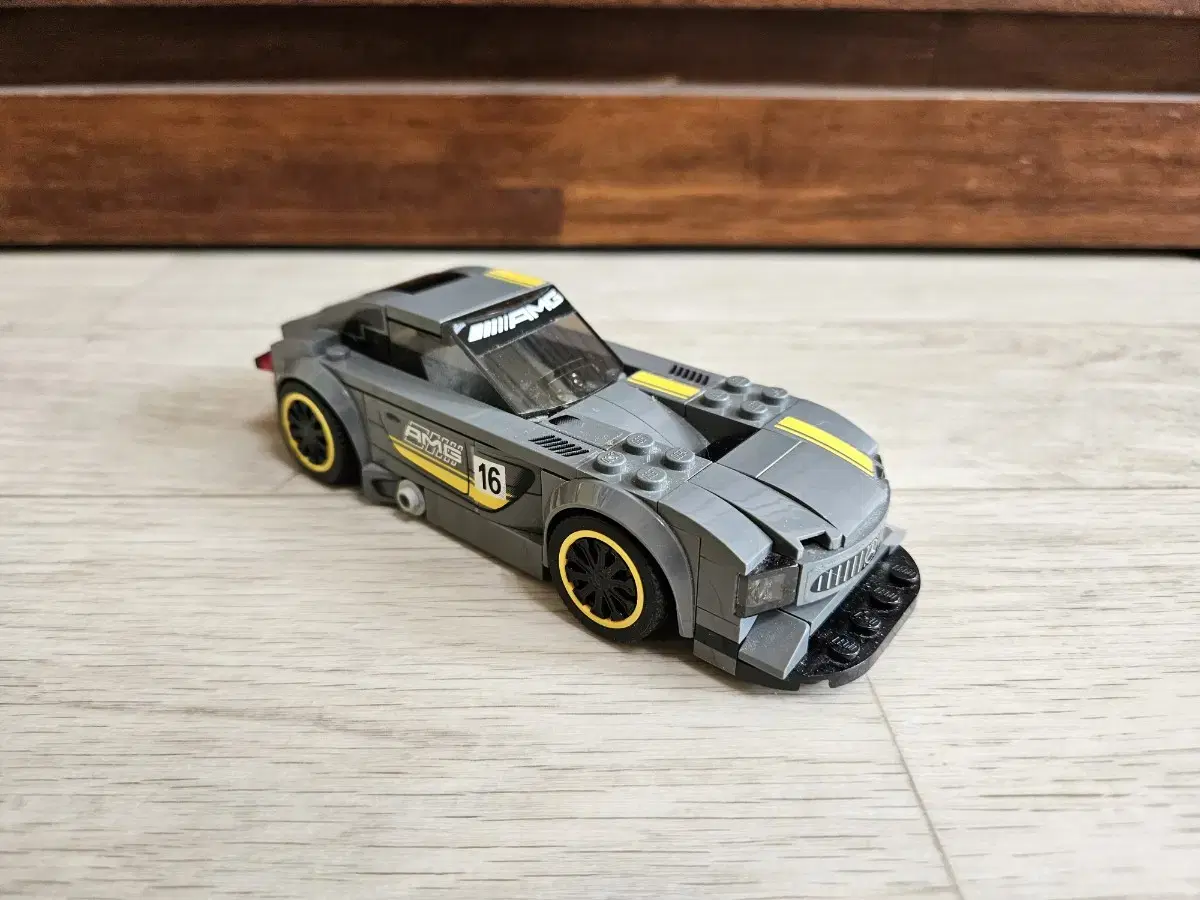 레고 75877 AMG GT3