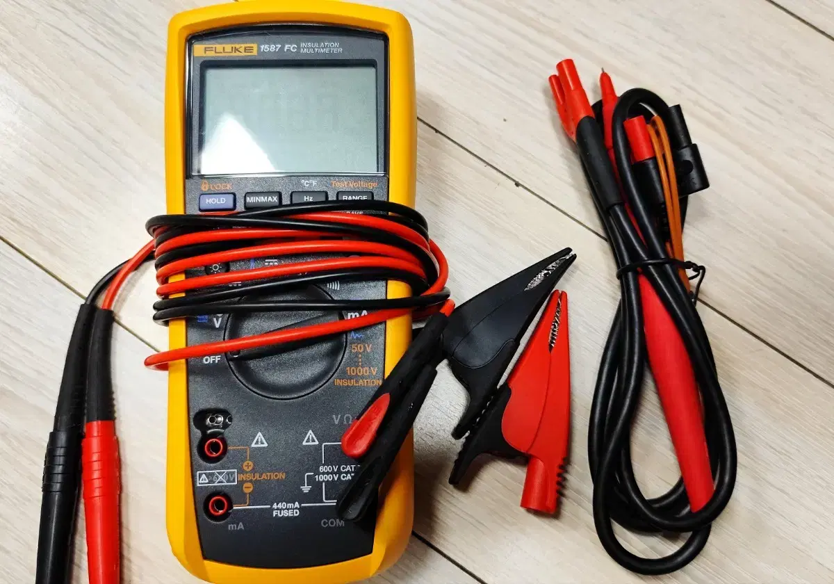 FLUKE 1587 FC