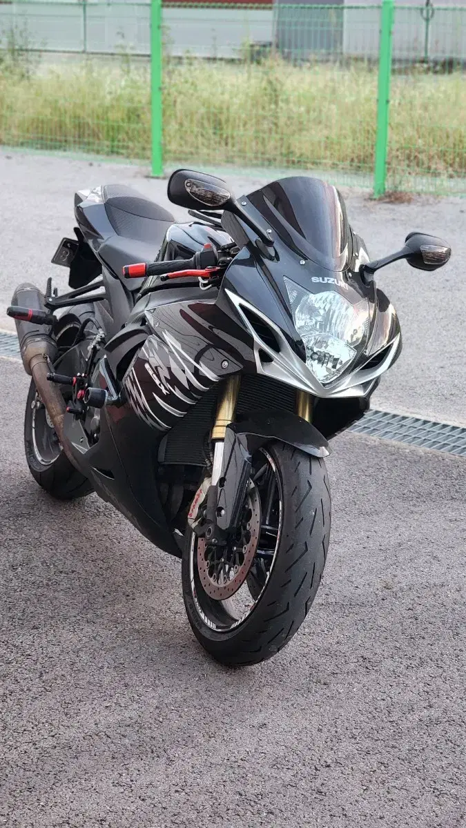 11년식 스즈키 GSX-R750 아크라포빅