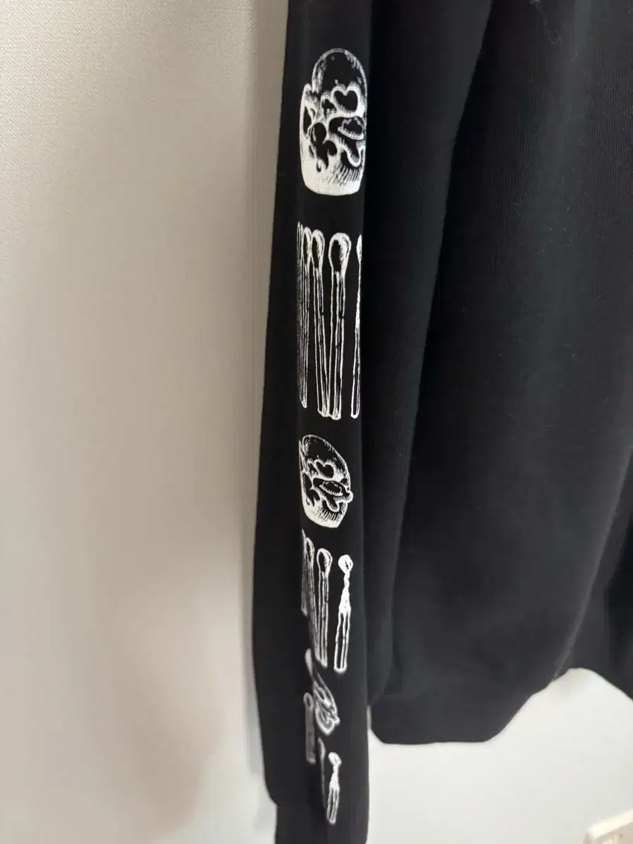 태산 SWEAT SHIRT 맨투맨 판매