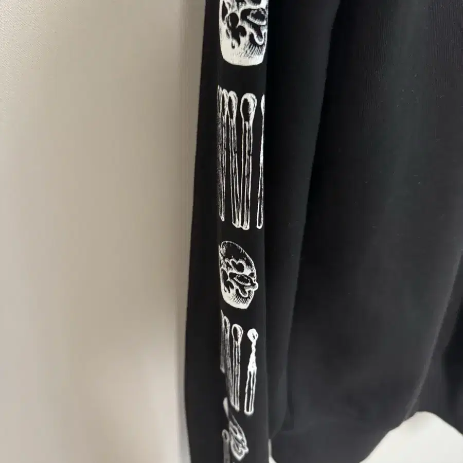 태산 SWEAT SHIRT 맨투맨 판매