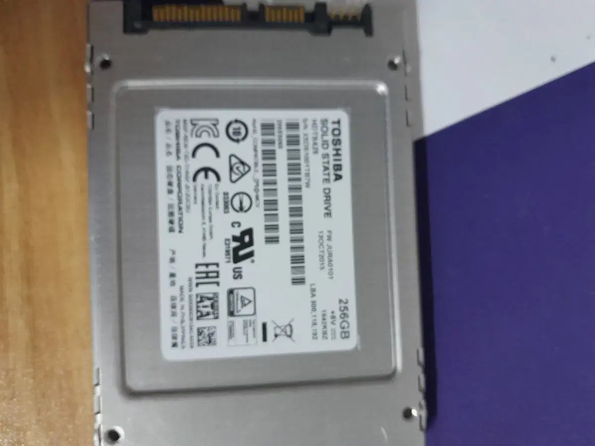 메인보드 i7 9700kf팜 , 8램 2개 16램 ssd256g 포함,