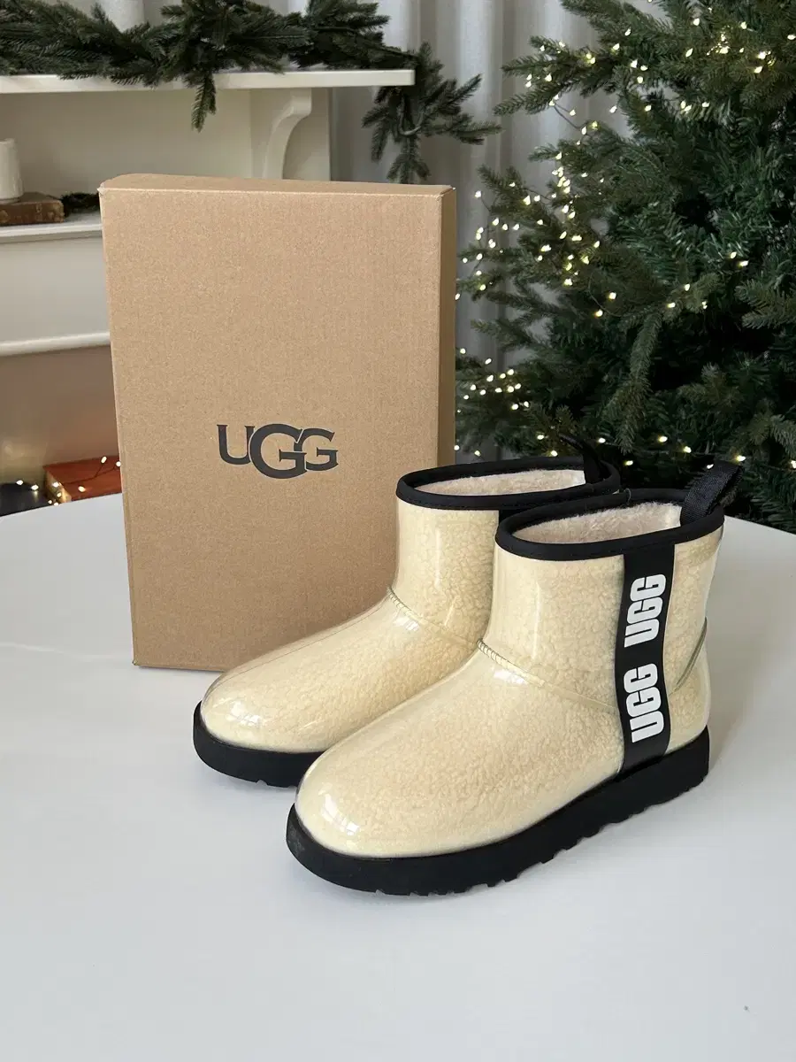 (새상품) 미국 UGG 어그 클리어