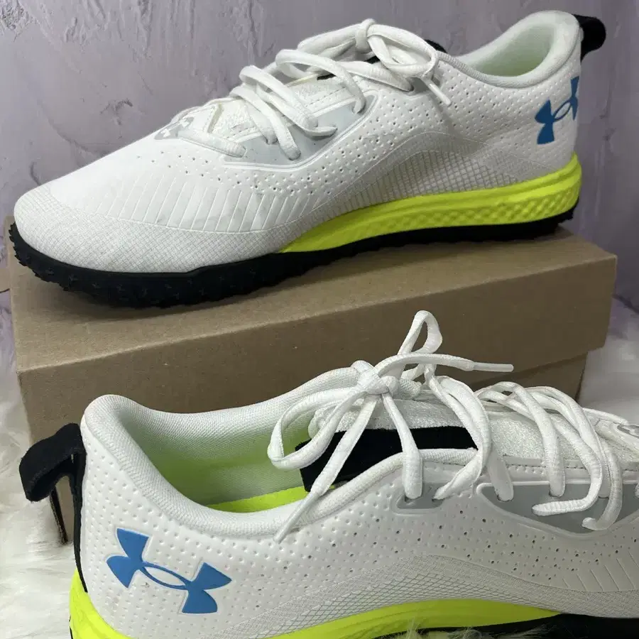 언더아머(under armour) 남성 축구화 290mm