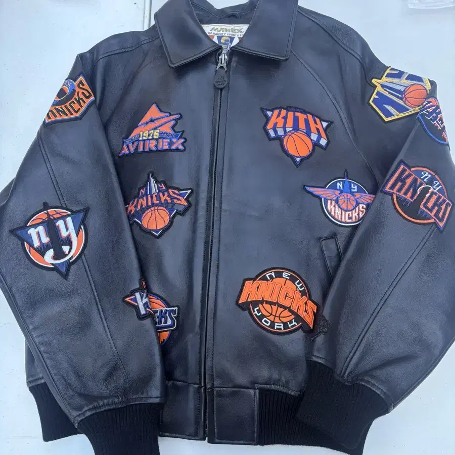 아비렉스 kith x knicks 자켓 팝니다